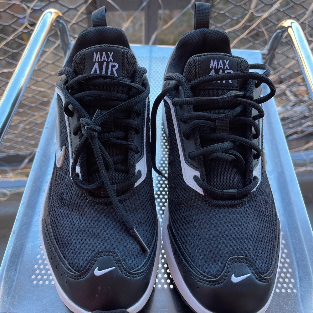 Nike Max Air Black AP and White Athletic Shoes